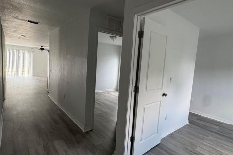Villa ou maison à louer à North Port, Floride: 3 chambres, 134.34 m2 № 2115371 - photo 4