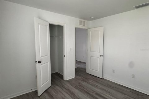 Villa ou maison à louer à North Port, Floride: 3 chambres, 134.34 m2 № 2115371 - photo 6