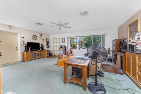 Villa ou maison à vendre à Port Charlotte, Floride: 3 chambres, 136.01 m2 № 1904541 - photo 8