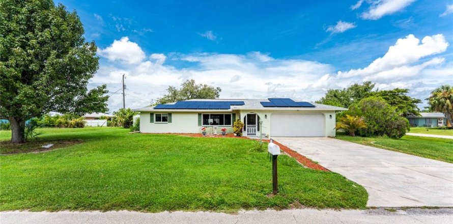 Villa ou maison à Port Charlotte, Floride 3 chambres, 136.01 m2 № 1904541