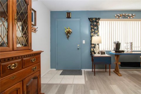 Condo in Bradenton, Florida, 1 bedroom  № 1907793 - photo 2