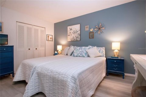 Condo in Bradenton, Florida, 1 bedroom  № 1907793 - photo 30