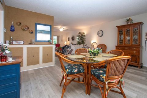 Condo in Bradenton, Florida, 1 bedroom  № 1907793 - photo 11