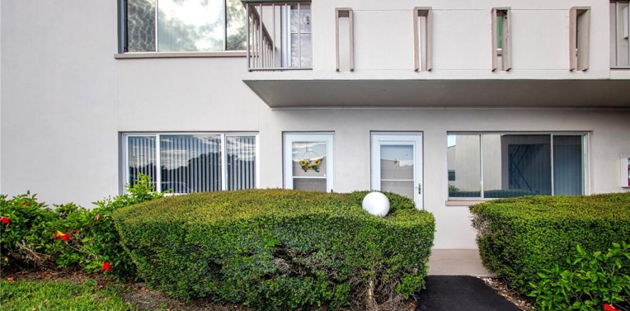 Condo in Bradenton, Florida, 1 bedroom  № 1907793