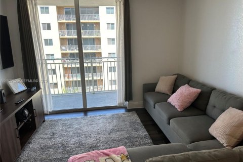 Copropriété à louer à Miami, Floride: 1 chambre, 51.37 m2 № 1990962 - photo 4