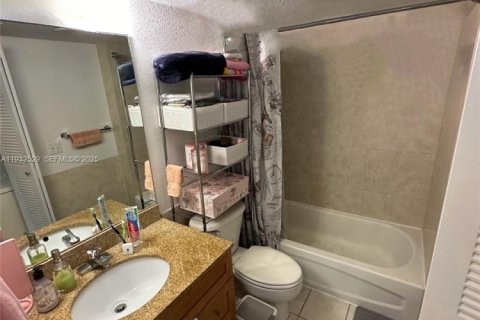 Copropriété à louer à Miami, Floride: 1 chambre, 51.37 m2 № 1990962 - photo 7