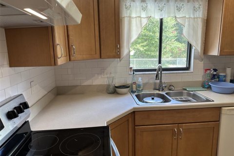 House in Ocala, Florida 2 bedrooms, 96.62 sq.m. № 1911554 - photo 6