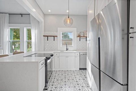 Villa ou maison à vendre à Saint Petersburg, Floride: 3 chambres, 137.4 m2 № 1919930 - photo 18