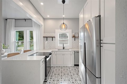 Villa ou maison à vendre à Saint Petersburg, Floride: 3 chambres, 137.4 m2 № 1919930 - photo 20