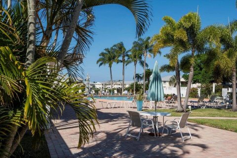 Condominio en alquiler en Vero Beach, Florida, 2 dormitorios, 84.82 m2 № 1225763 - foto 1