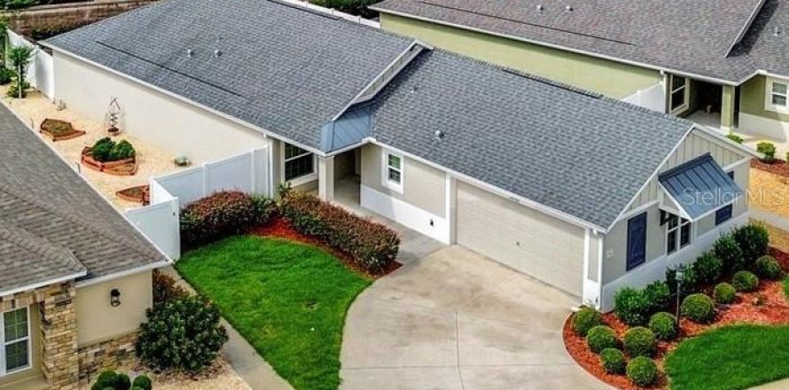 House in The Villages, Florida 3 bedrooms, 135.73 sq.m. № 2235475