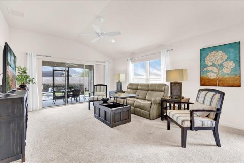 House in The Villages, Florida 3 bedrooms, 135.73 sq.m. № 2235475 - photo 5