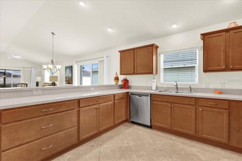 House in The Villages, Florida 3 bedrooms, 135.73 sq.m. № 2235475 - photo 15