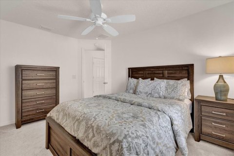 House in The Villages, Florida 3 bedrooms, 135.73 sq.m. № 2235475 - photo 11