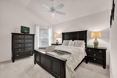 House in The Villages, Florida 3 bedrooms, 135.73 sq.m. № 2235475 - photo 9