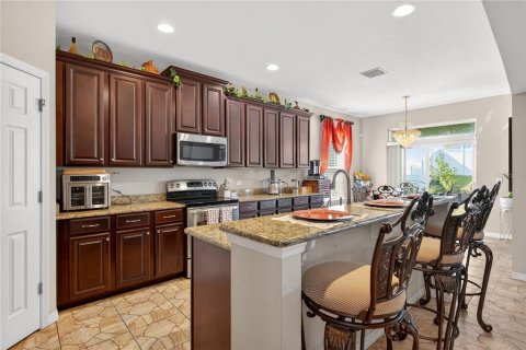Villa ou maison à louer à Apopka, Floride: 6 chambres, 394.56 m2 № 2117214 - photo 11