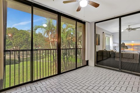 Condo in Coconut Creek, Florida, 3 bedrooms  № 2249565 - photo 16