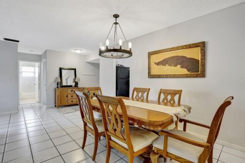 Condo in Coconut Creek, Florida, 3 bedrooms  № 2249565 - photo 3