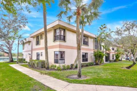 Condo in Coconut Creek, Florida, 3 bedrooms  № 2249565 - photo 19