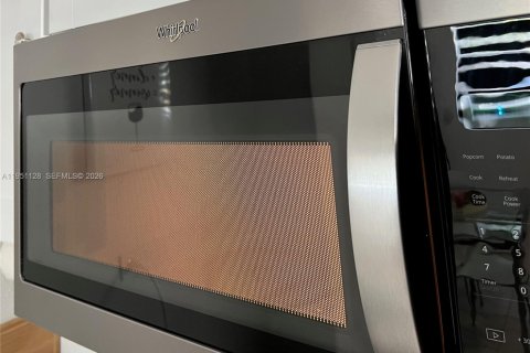 Villa ou maison à louer à Miami, Floride: 2 chambres, 65.03 m2 № 2007207 - photo 9