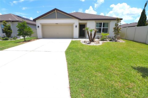House in Plant City, Florida 4 bedrooms, 171.31 sq.m. № 2112779 - photo 2