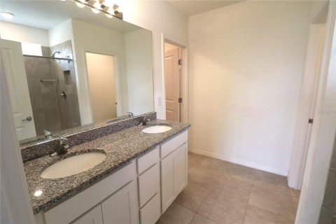 House in Plant City, Florida 4 bedrooms, 171.31 sq.m. № 2112779 - photo 13