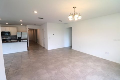 House in Plant City, Florida 4 bedrooms, 171.31 sq.m. № 2112779 - photo 9
