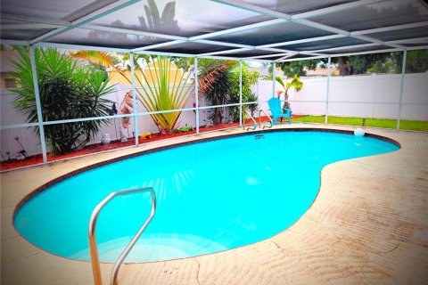 Villa ou maison à louer à Venice, Floride: 2 chambres, 102.19 m2 № 2354408 - photo 2