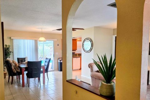 Villa ou maison à louer à Venice, Floride: 2 chambres, 102.19 m2 № 2354408 - photo 15