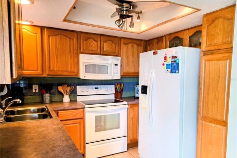 Villa ou maison à louer à Venice, Floride: 2 chambres, 102.19 m2 № 2354408 - photo 12
