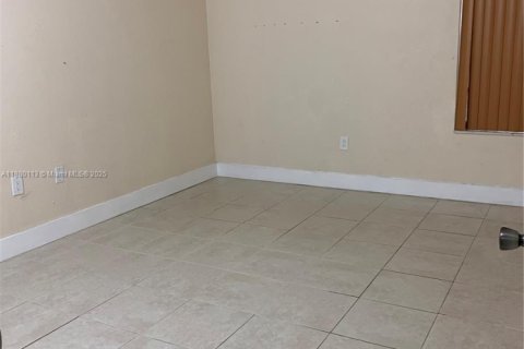 Снять в аренду кондоминиум в Майами, Флорида 1 спальня, 63.17м2, № 1928839 - фото 10