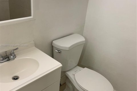 Снять в аренду кондоминиум в Майами, Флорида 1 спальня, 63.17м2, № 1928839 - фото 12