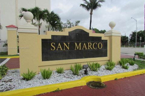 Снять в аренду кондоминиум в Майами, Флорида 1 спальня, 63.17м2, № 1928839 - фото 19