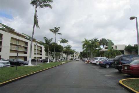 Снять в аренду кондоминиум в Майами, Флорида 1 спальня, 63.17м2, № 1928839 - фото 22