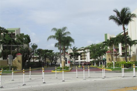 Снять в аренду кондоминиум в Майами, Флорида 1 спальня, 63.17м2, № 1928839 - фото 1