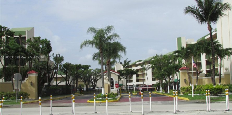 Кондоминиум с 1 спальней в Майами, Флорида № 1928839