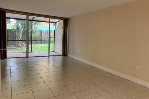 Снять в аренду кондоминиум в Майами, Флорида 1 спальня, 63.17м2, № 1928839 - фото 8