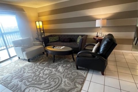 Condo in Delray Beach, Florida, 2 bedrooms  № 1863924 - photo 3