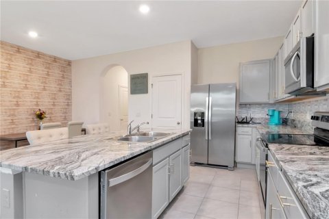 Townhouse in Wesley Chapel, Florida 3 bedrooms, 155.43 sq.m. № 1806758 - photo 10