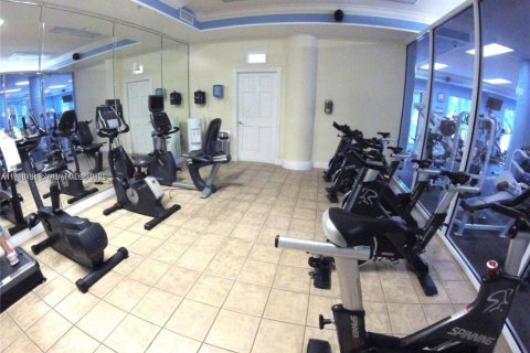 Снять в аренду кондоминиум в Майами, Флорида 2 спальни, 81.48м2, № 1953197 - фото 20