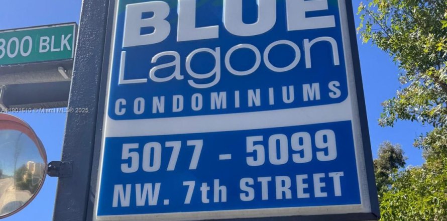 Condo in Miami, Florida, 2 bedrooms  № 1953197