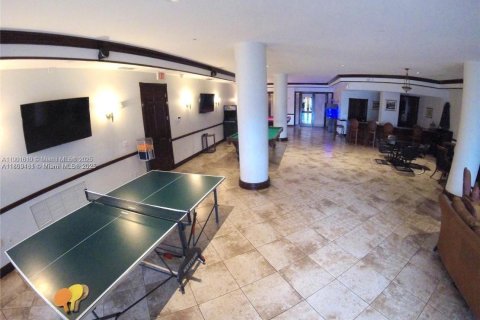 Снять в аренду кондоминиум в Майами, Флорида 2 спальни, 81.48м2, № 1953197 - фото 22