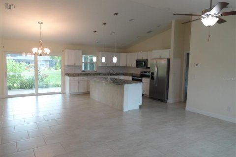 Casa en venta en North Port, Florida, 3 dormitorios, 132.57 m2 № 2225551 - foto 2