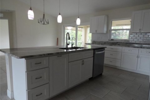 Casa en venta en North Port, Florida, 3 dormitorios, 132.57 m2 № 2225551 - foto 5