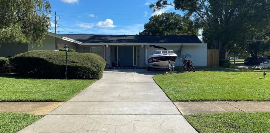 Casa en Clearwater, Florida 3 dormitorios, 165.37 m2 № 1916479