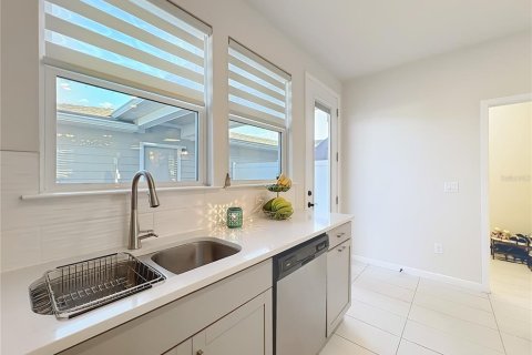 Townhouse in Orlando, Florida 3 bedrooms, 150.5 sq.m. № 2220378 - photo 25