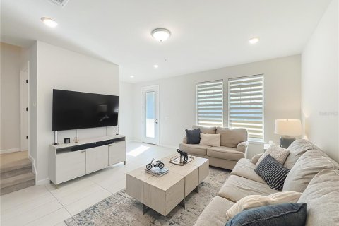 Townhouse in Orlando, Florida 3 bedrooms, 150.5 sq.m. № 2220378 - photo 11