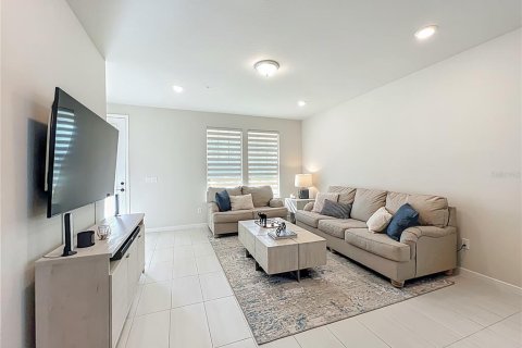 Townhouse in Orlando, Florida 3 bedrooms, 150.5 sq.m. № 2220378 - photo 13