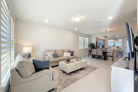 Townhouse in Orlando, Florida 3 bedrooms, 150.5 sq.m. № 2220378 - photo 9