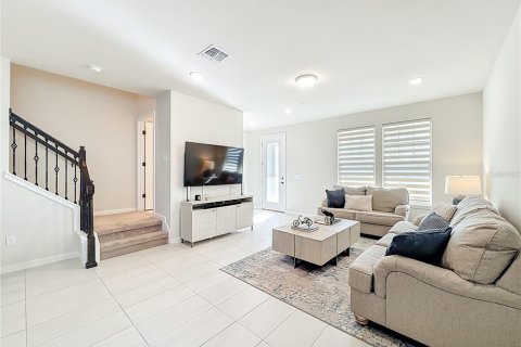 Townhouse in Orlando, Florida 3 bedrooms, 150.5 sq.m. № 2220378 - photo 12